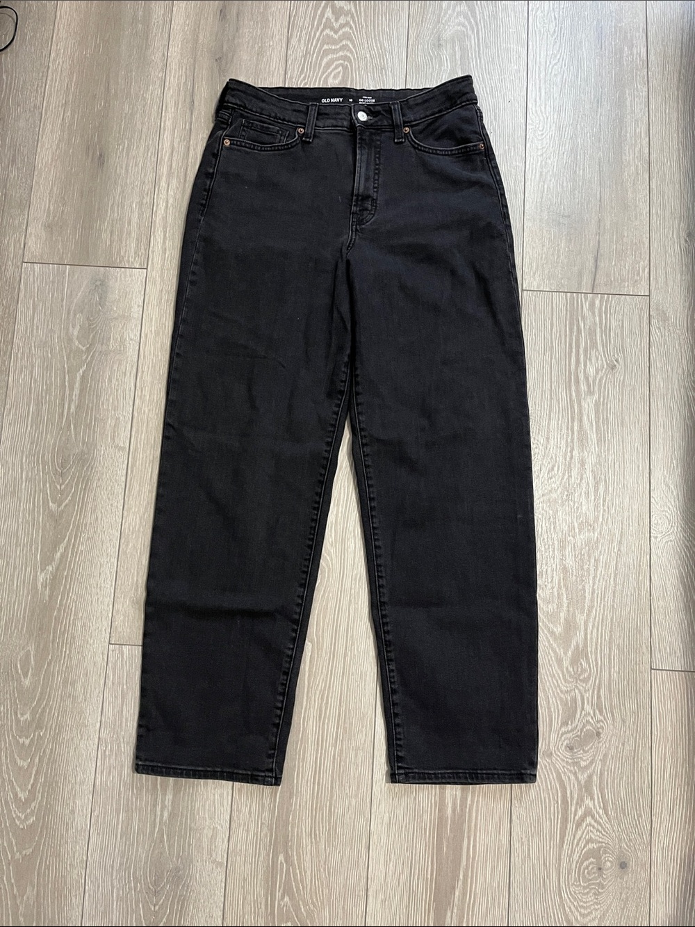 Old Navy Straight Leg Jeans in Black